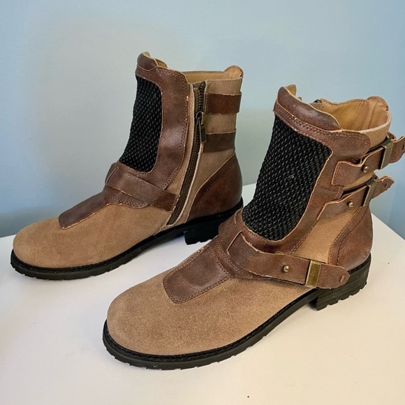 Von Dutch Boots - Picture 3 of 11